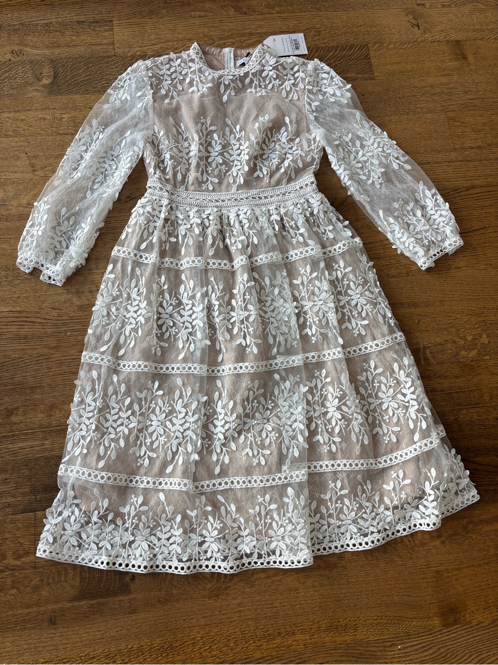 NWT Ivy City Co Sicily Maxi Dress with White Floral Lace and Champagne lining